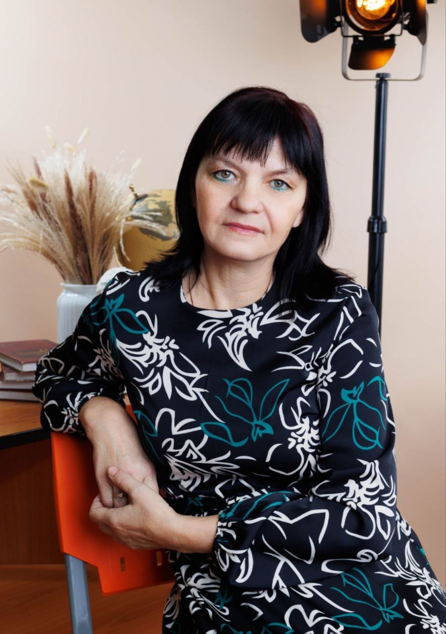 Крумова Валентина Анатольевна.